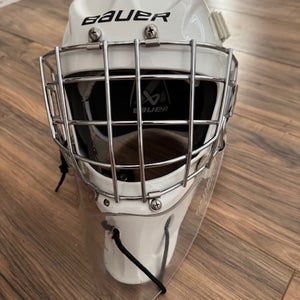 2025 Youth Medium Bauer 930 Goalie Mask (Used)