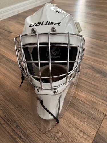 2025 Youth Medium Bauer 930 Goalie Mask (Used)