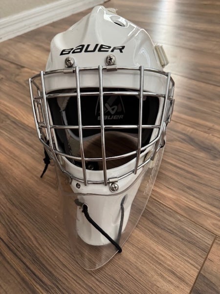 2025 Youth Medium Bauer 930 Goalie Mask (Used)