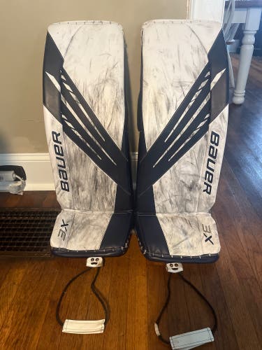 Large Bauer Vapor 3X Goalie Leg Pads (Used)