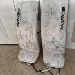 Small Intermediate Bauer GSX Goalie Leg Pads (Used)