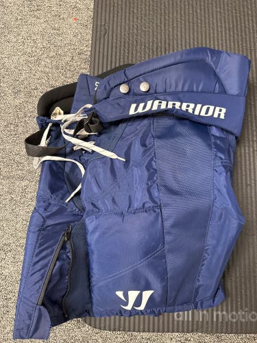 Junior Medium Warrior Covert QRE 30 Hockey Pants (Used)