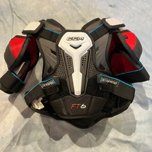 Small Junior CCM JETSPEED FT6 Shoulder Pads (Used)