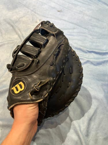 Black Wilson A2000 2800 RH First Base Baseball Glove 13" (Used)