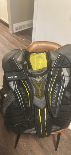 Small Bauer Supreme 2S Pro Goalie Chest Protector (Used)