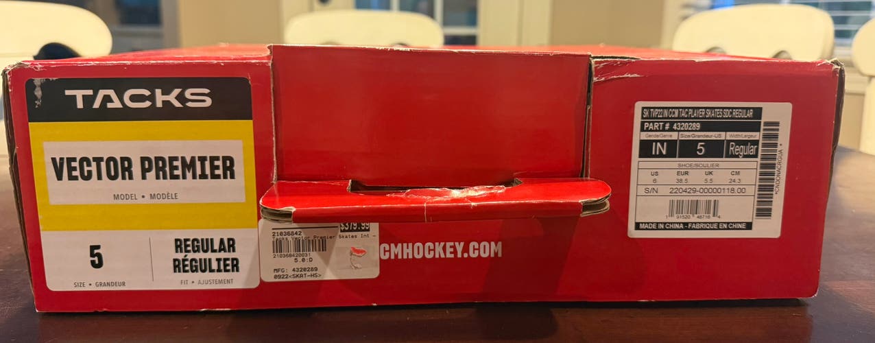 CCM Tacks Vector Premier (SMU) Hockey Skates Regular Width Size 5 (Used)