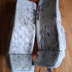 35" Senior Large Bauer Supreme 2S Pro Goalie Leg Pads (Used)