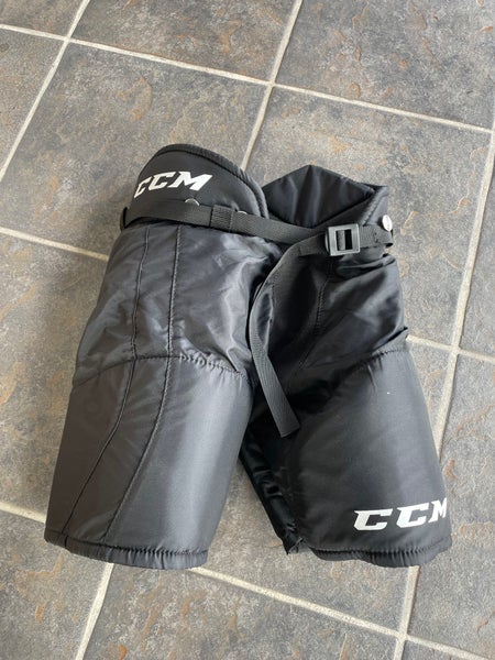Black Youth Large CCM LTP Hockey Pants (Used)