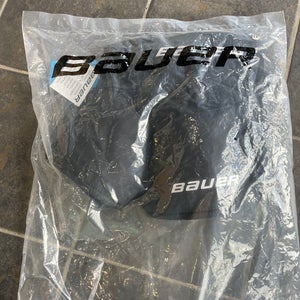 Black Youth Medium Bauer Lil Sport Hockey Pants (Used)