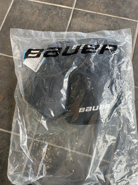 Black Youth Medium Bauer Lil Sport Hockey Pants (Used)
