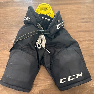 Men's Junior Small CCM Tacks 9040 Hockey Pants (Used)