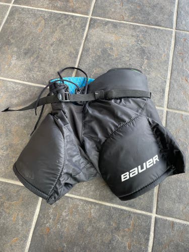 Black Youth Small Bauer Bauer x Hockey Pants (Used)
