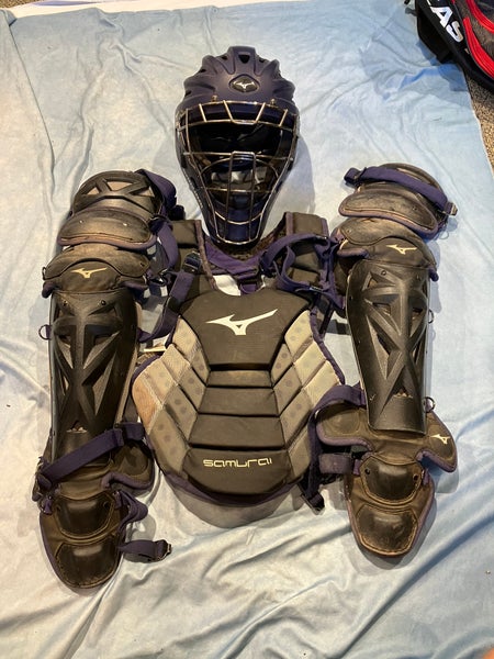 Purple Intermediate Mizuno Samurai Catcher's Set (Used)