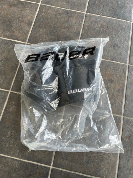 Black Youth Medium Bauer Lil Sport Hockey Pants (Used)