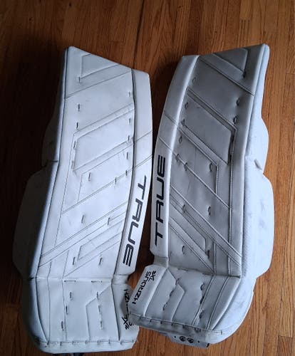 31+1" Intermediate hockey Goalie Full Set (Used): TRUE HZRDUS 7X4 PADS and Bauer gloves