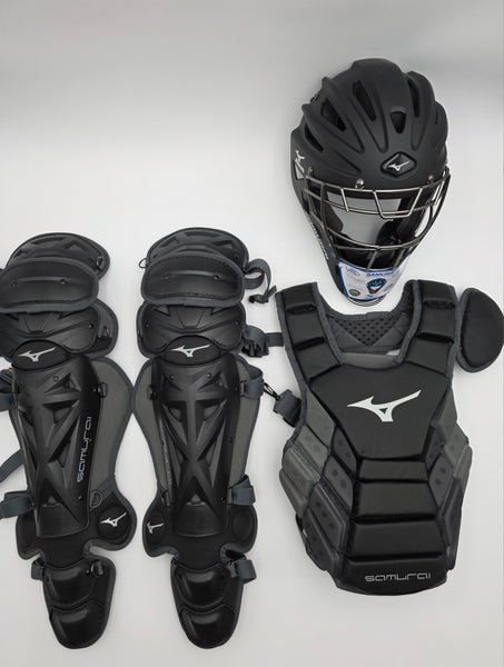 Mizuno Samurai Youth Catcher’s Gear Set 14″ – Open Box, Almost New