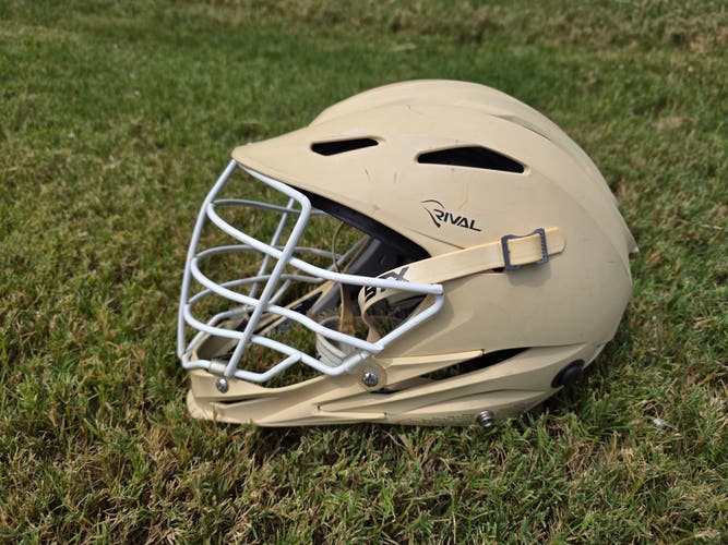 Schutt Rival Helmet (Used)
