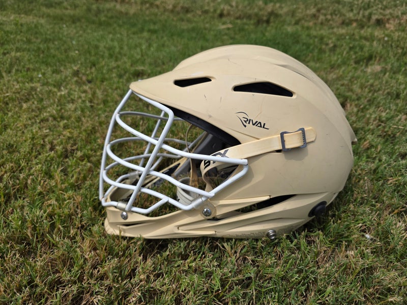 Schutt Rival Helmet (Used)