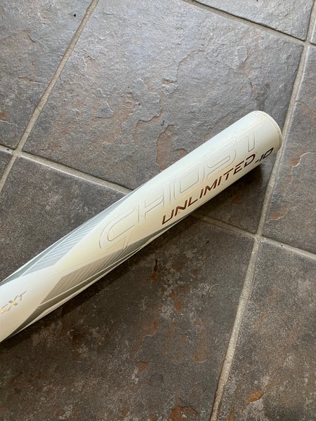 White 2023 Easton Ghost Unlimited Composite Bat (-10) Composite 21 oz 31" (Used)