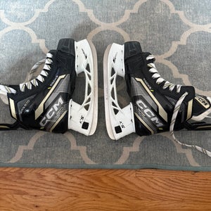 CCM Tacks AS-570 Hockey Skates Size 4 (Used)