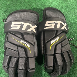 Black STX Stallion 200 Lacrosse Gloves | Small (Used)