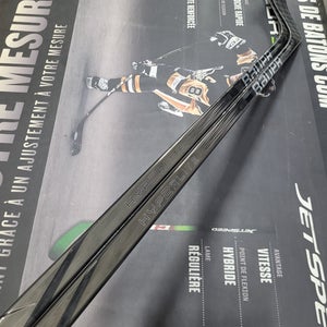 2 PACK | Custom P28 | 77 Flex NEW! Senior Bauer Vapor Hyperlite 2 Left Hand Hockey Stick Pro Stock
