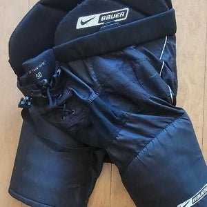 Senior Medium Bauer Supreme 50 Hockey Pants (Used)