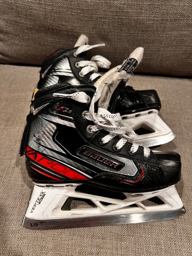 Bauer Vapor X2.9 Hockey Goalie Skates Regular Width Size 1 (Used)