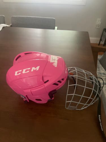 XS CCM FL40 Helmet (Used)
