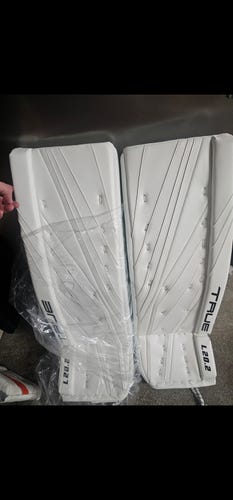 2025 34" True L20.2 Goalie Leg Pads Pro Stock