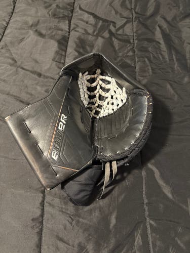 Bauer Mach glove