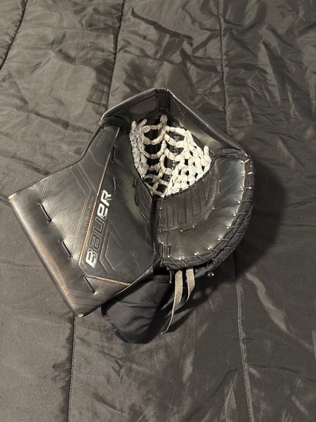 Bauer Mach glove