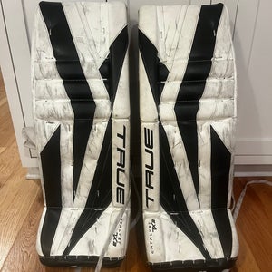 30" 2023 True Catalyst 7X3 Goalie Leg Pads (Used)