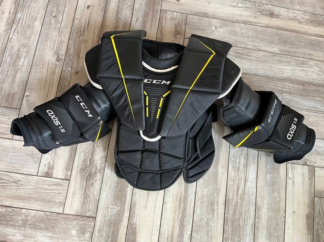 Small / Medium CCM Goalie Chest Protector (Used)