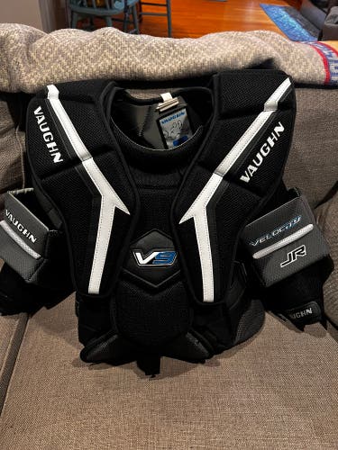 Small / Medium Vaughn Velocity V9 Goalie Chest Protector (Used)