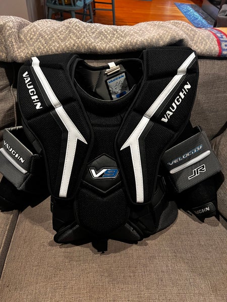 Small / Medium Vaughn Velocity V9 Goalie Chest Protector (Used)
