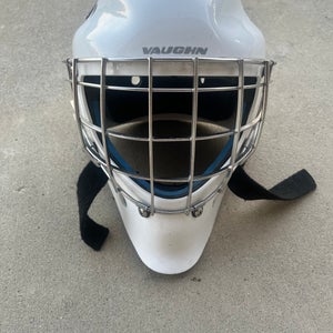 Junior Small Vaughn VM7700 Goalie Mask (Used)