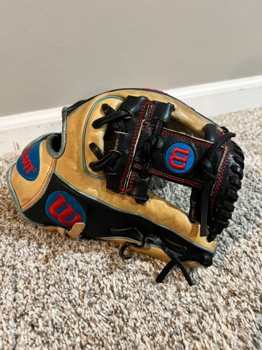 2021 Wilson A2000 RH Infield Baseball Glove 11.5" (Used)