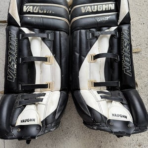 Vaughn VPG5500 Goalie Leg Pads 36”