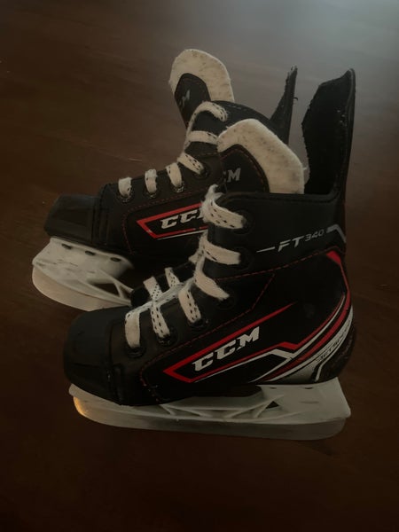 CCM JetSpeed FT340 Hockey Skates 9 (Used)