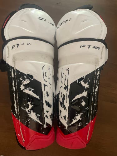 Youth CCM Jetspeed FT485 11" Shin Pads (Used)