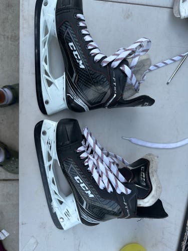 CCM JetSpeed FT365 Hockey Skates Regular Width 6 (Used)