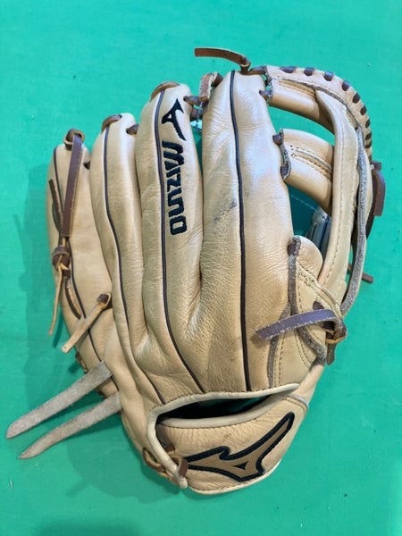 Brown Mizuno Prospect Select RH Baseball Glove 12" (Used)