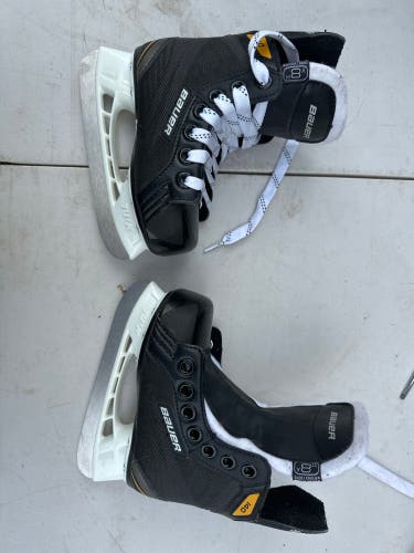Bauer Supreme 140 Hockey Skates Regular Width 8 (Used)