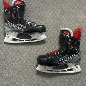 2022 Bauer Vapor X3.7 Hockey Skates Regular Width 8.5 (Lightly Used) (Boot only)