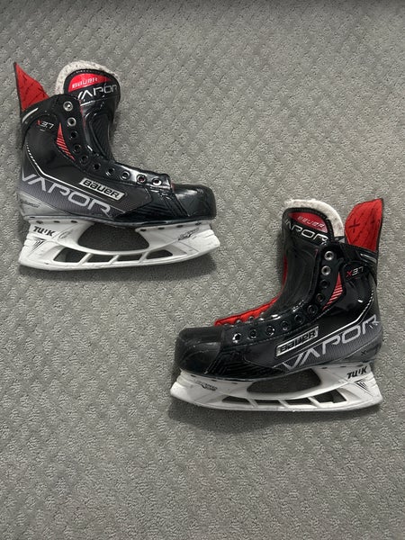 2022 Bauer Vapor X3.7 Hockey Skates Regular Width 8.5 (Lightly Used) (Boot only)