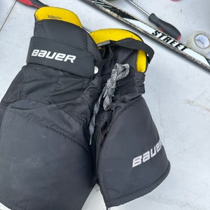 Youth Small Bauer Supreme Matrix Hockey Pants (Used)