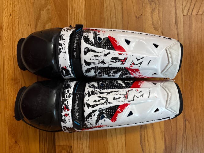 Intermediate CCM Jetspeed FT680 13" Shin Pads (Used)