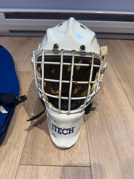 Senior Itech 950 Goalie Mask