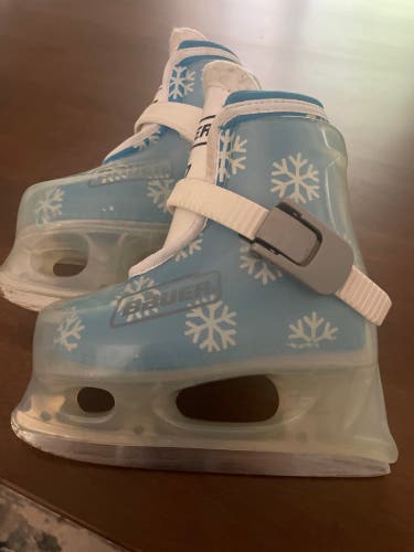 Bauer L'il Angel Hockey Skates 6.5 (Used)